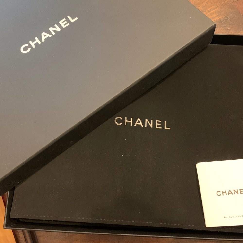 SOLD     Chanel CC Pendant Chain Necklace - Picture 7 of 14